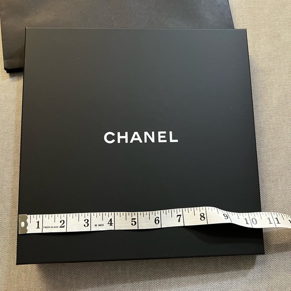 Chanel Black Gift Set with White Accents - Picture 4 of 5